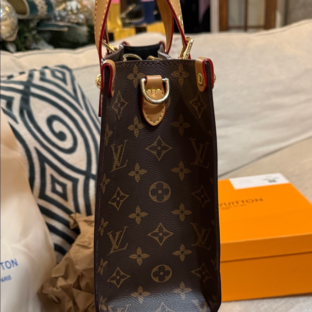 LV Designers Guild Dark Brown Monogram Tote - Picture 8 of 16